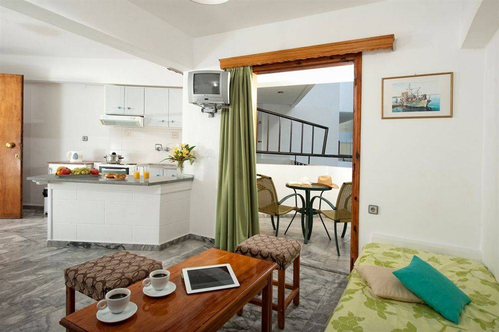 Artemis apartments апартаменты