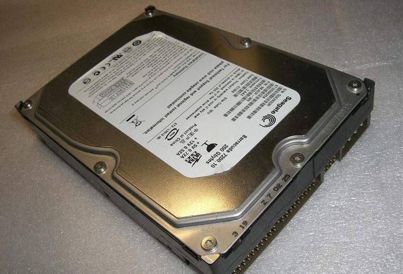 Использование жесткого диска HDD, услуги по восстановлению данных