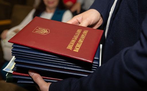 Как купить настоящий диплом?